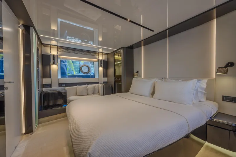 No Time To Die Yacht Photos Pics 