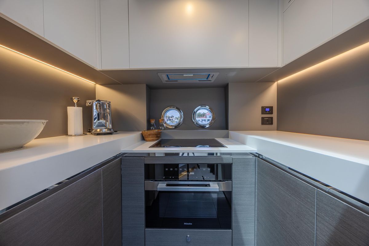 2023 Azimut 80 