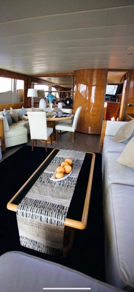 2004 Leopard 85 