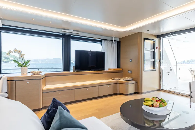 Jasmine Luna Yacht Photos Pics Luxurious interior of 2007 Moonen JASMINE LUNA yacht with modern decor and scenic views.