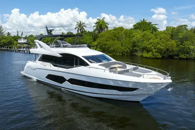 2026 Sunseeker 76 Yacht