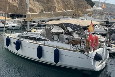 2016 Jeanneau Sun Odyssey 349