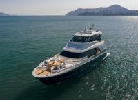 2020 Monte Carlo Yachts 70 skylounge