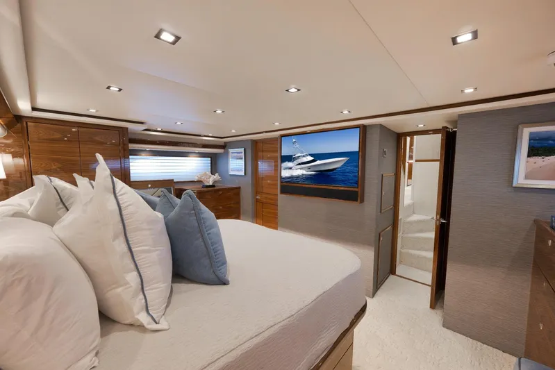 Baileys Ark Yacht Photos Pics Viking 80 Baileys Ark - Interior Master Stateroom