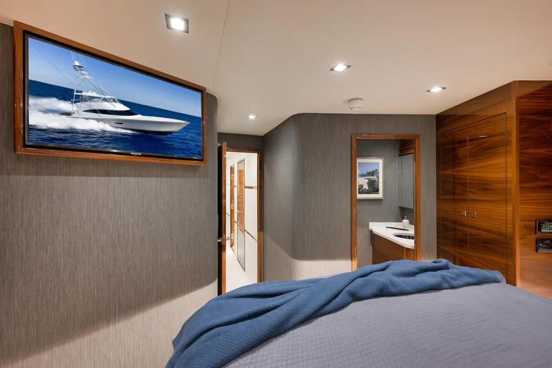 Baileys Ark Yacht Photos Pics Viking 80 Baileys Ark - Interior VIP Stateroom