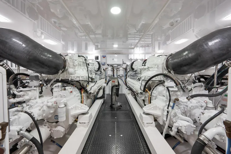 Baileys Ark Yacht Photos Pics Viking 80 Baileys Ark - Engine Room