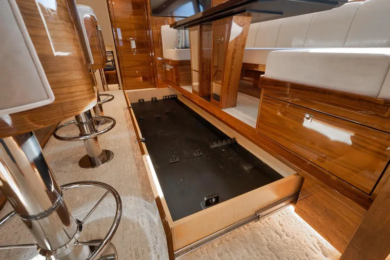 Baileys Ark Yacht Photos Pics Viking 80 Baileys Ark - Interior Dinette