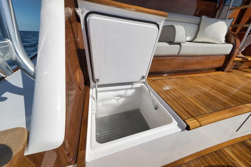 Baileys Ark Yacht Photos Pics Viking 80 Baileys Ark - Exterior Cockpit