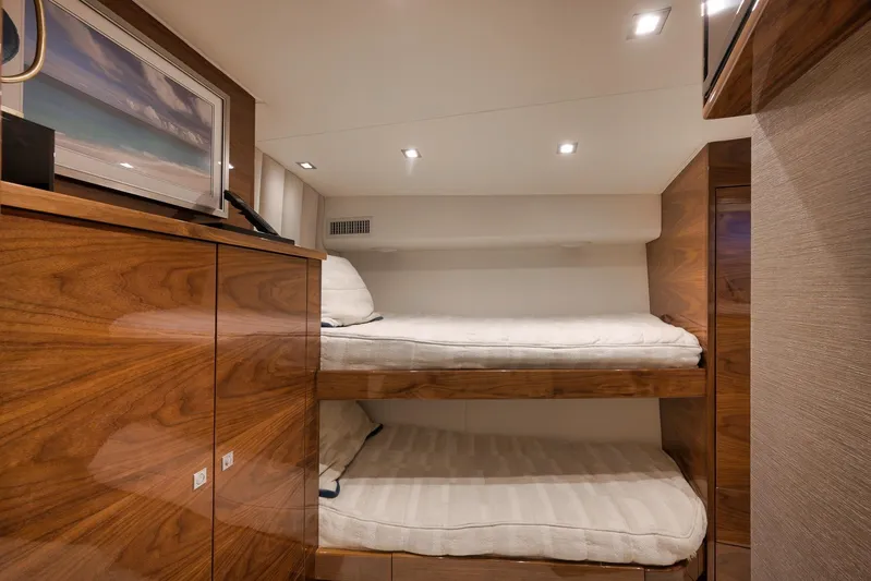 Baileys Ark Yacht Photos Pics Viking 80 Baileys Ark - Interior Guest Stateroom