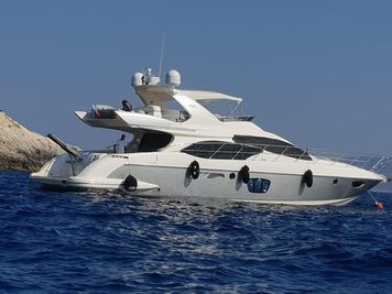 Azimut 62E