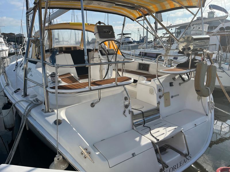 2008 Hunter 38