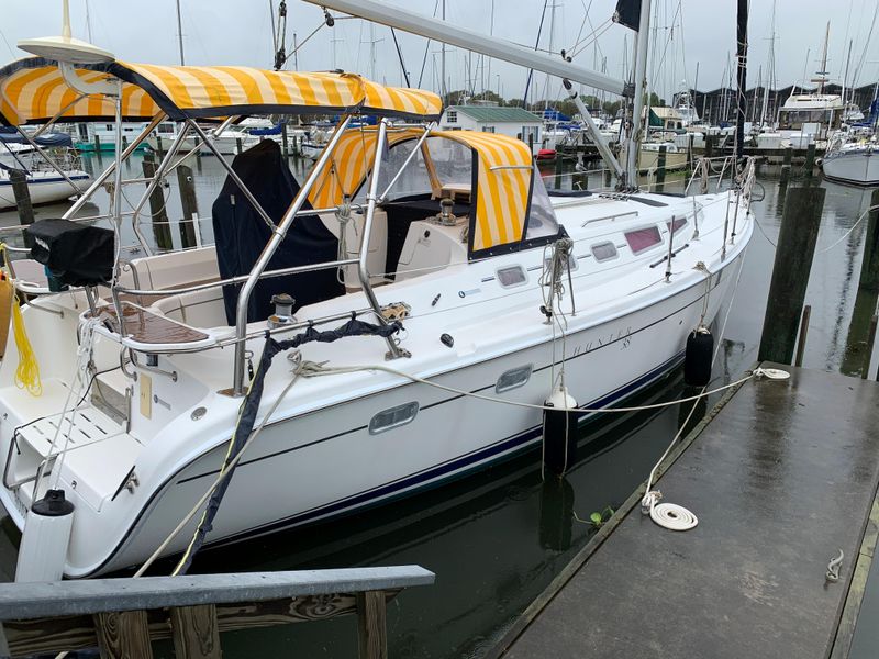 2008 Hunter 38