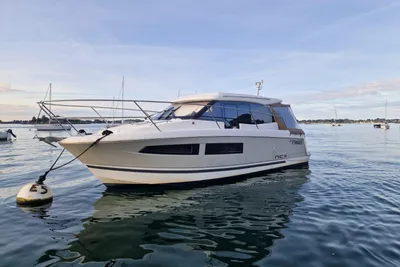 2017 Jeanneau NC 9