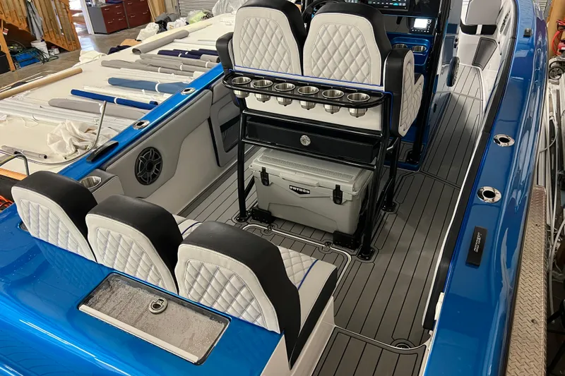  Yacht Photos Pics 2025 Concept 27' Open Deck boat with luxurious seating and modern design features.