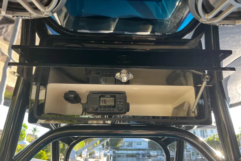  Yacht Photos Pics 2025 Concept 27' Open Deck boat with Garmin marine electronics and audio system.