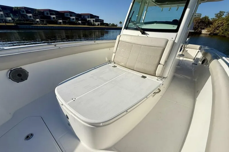 Madness Yacht Photos Pics 2018 Boston Whaler 330 Outrage - Profile - Foredeck Seating