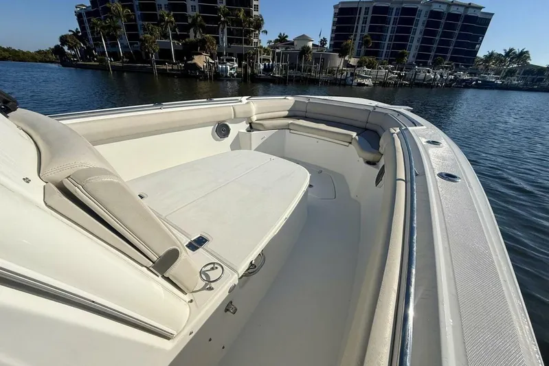 Madness Yacht Photos Pics 2018 Boston Whaler 330 Outrage - Foredeck