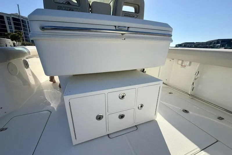 Madness Yacht Photos Pics 2018 Boston Whaler 330 Outrage