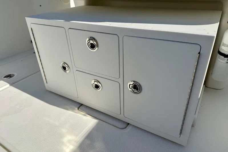 Madness Yacht Photos Pics 2018 Boston Whaler 330 Outrage