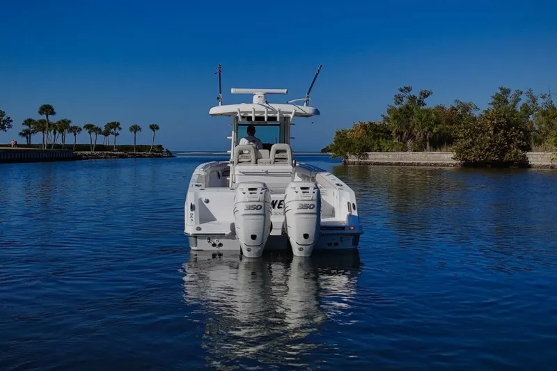 Madness Yacht Photos Pics 2018 Boston Whaler 330 Outrage - Profile