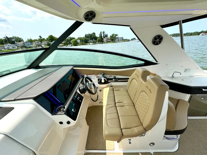 Bee Good Yacht Photos Pics Dual Helm Seating