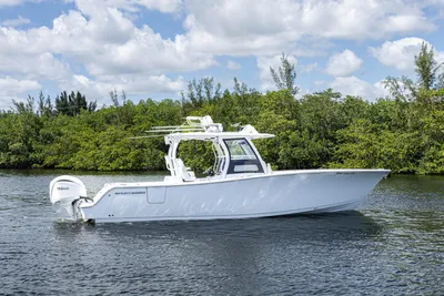 2024 Sportsman Open 322 Center Console
