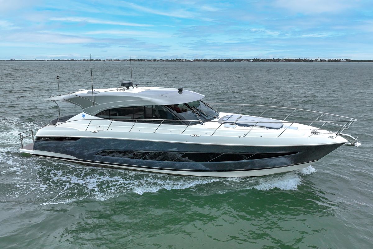 2021 Riviera 54 