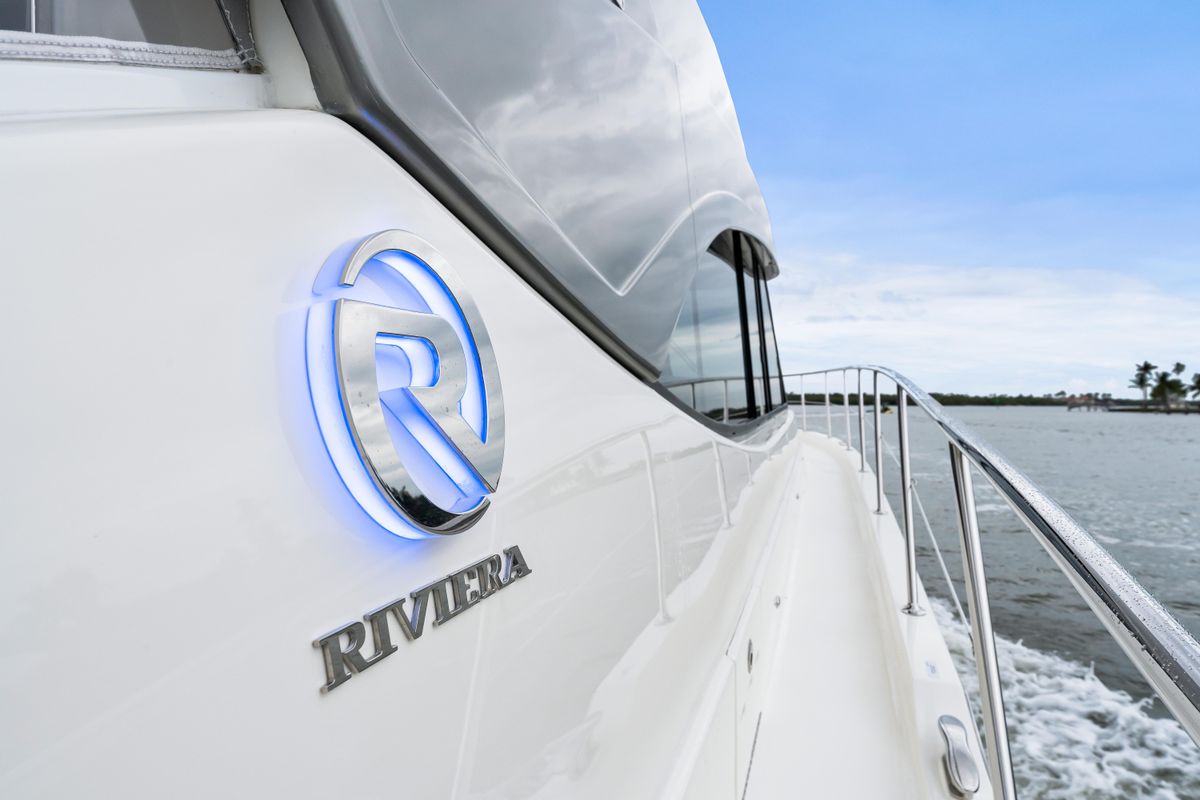 2021 Riviera 54 
