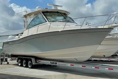 Grady-White Express 370