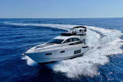 2014 Fairline Squadron 48