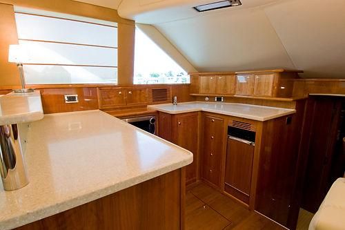 2009 Riviera 47 Enclosed Flybridge Series II