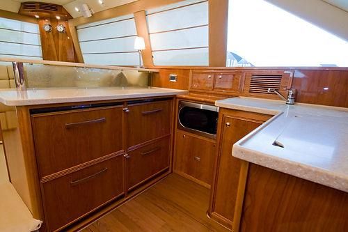 2009 Riviera 47 Enclosed Flybridge Series II