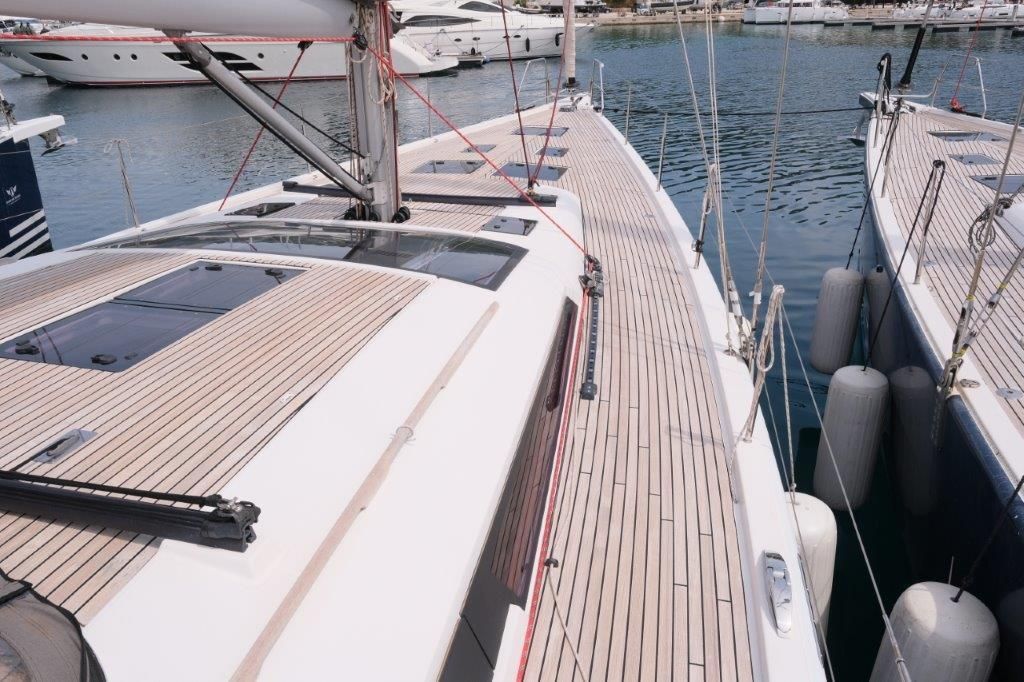 2016 Dufour 56 