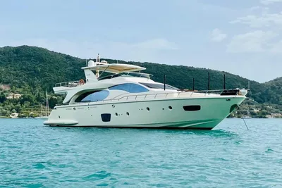 Azimut 85