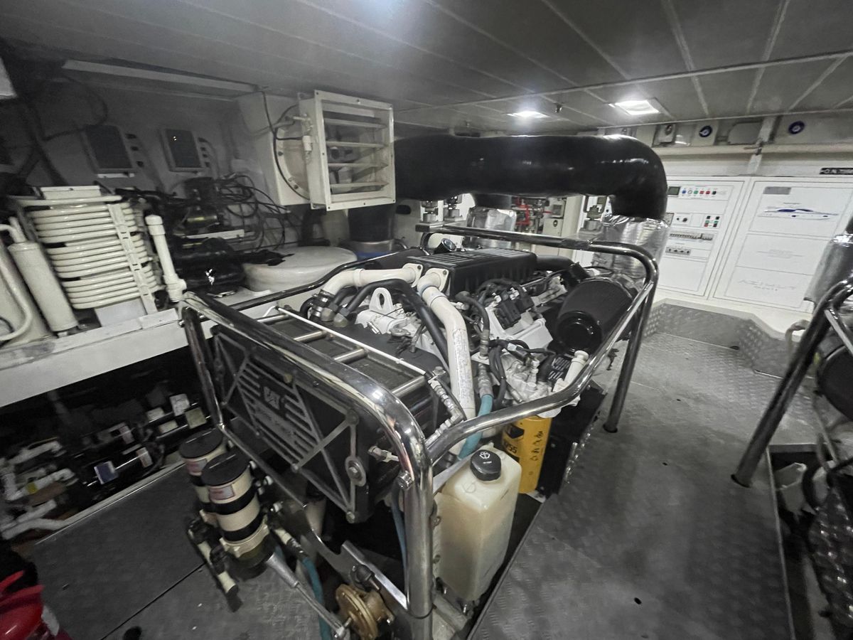 2007 Azimut 88 
