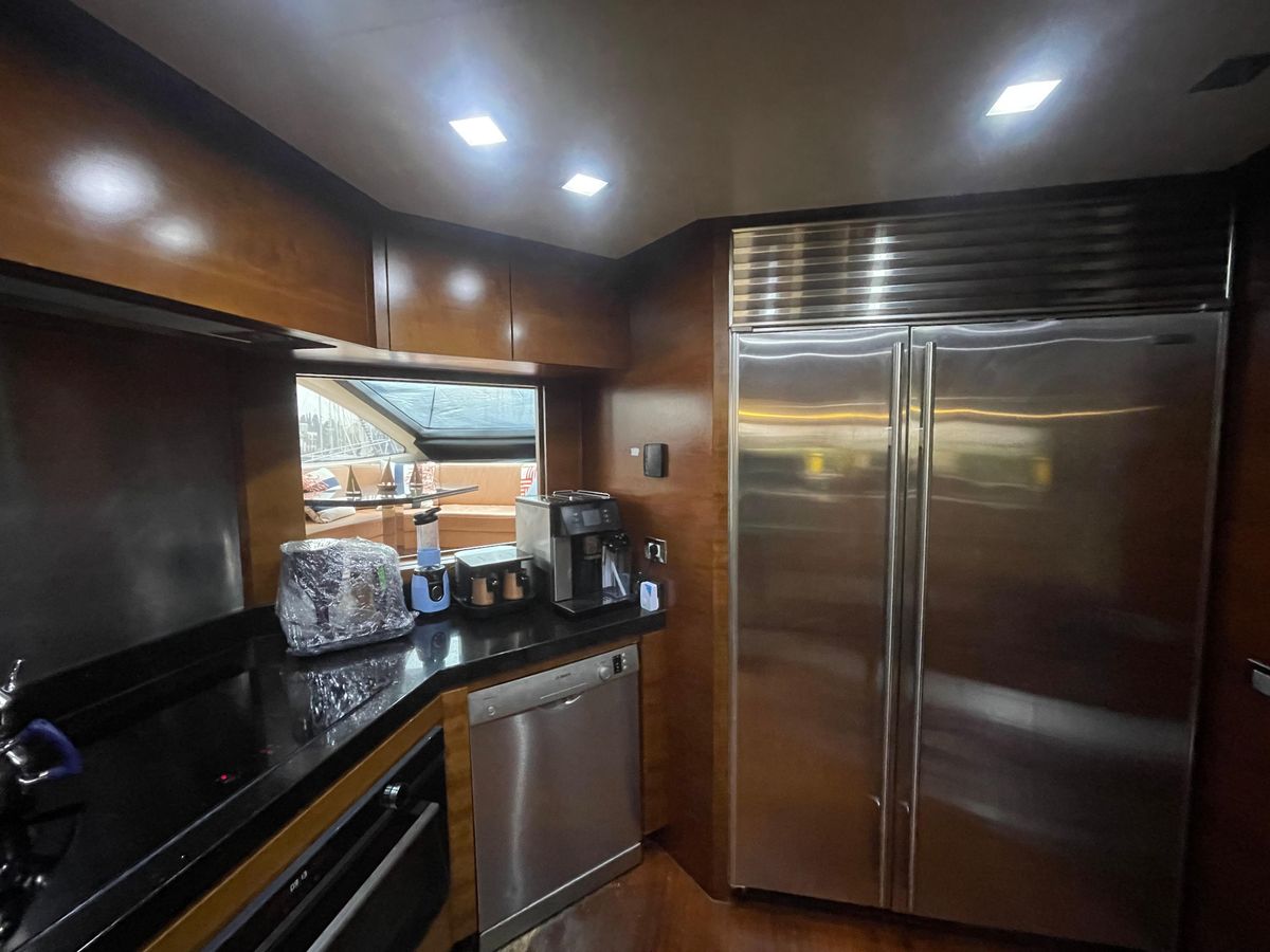2007 Azimut 88 