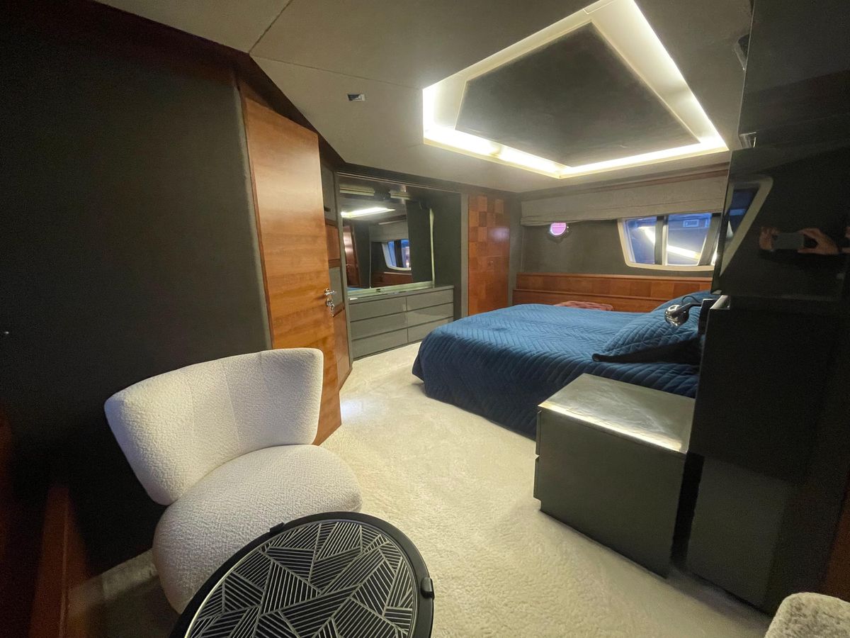 2007 Azimut 88 