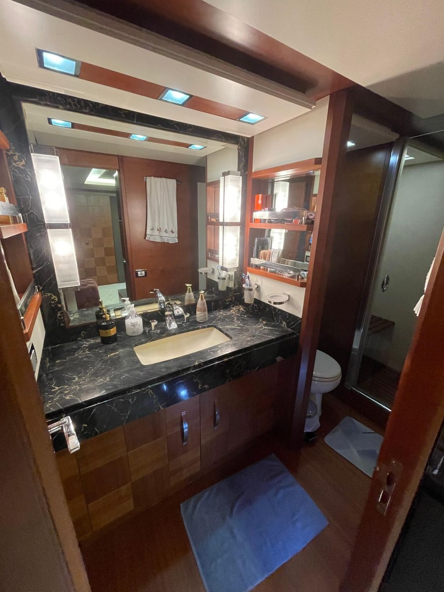 2007 Azimut 88 
