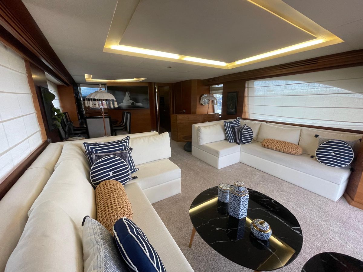 2007 Azimut 88 