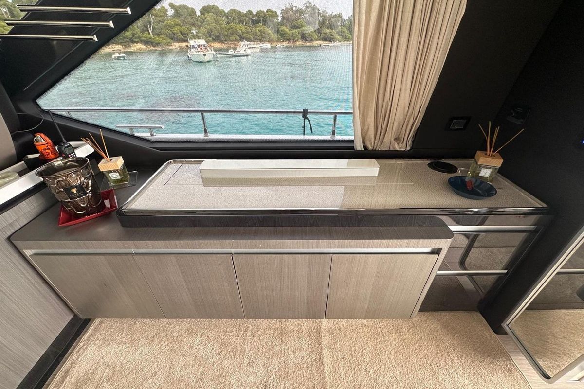 2020 Azimut 70 