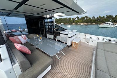 Yacht