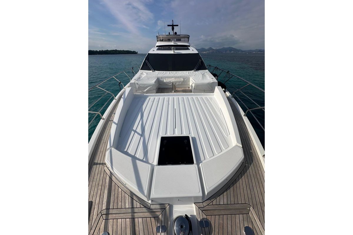2020 Azimut 70 
