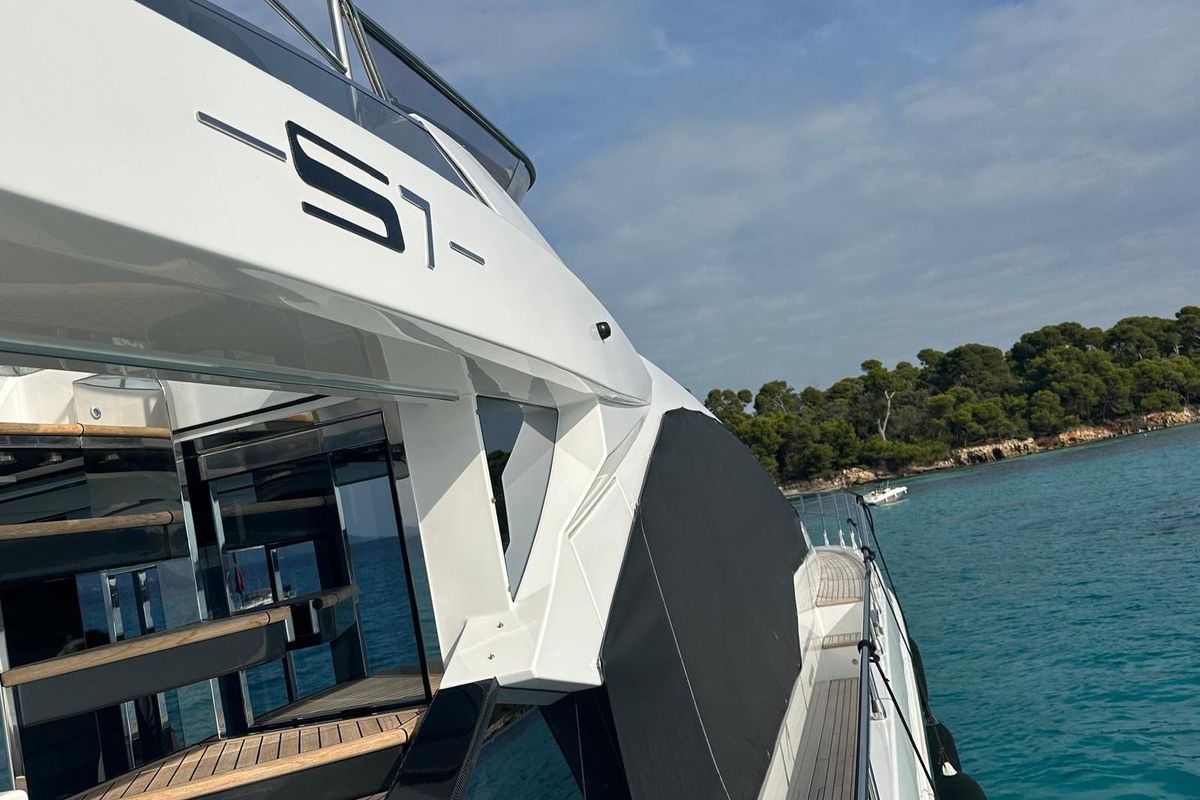 2020 Azimut 70 