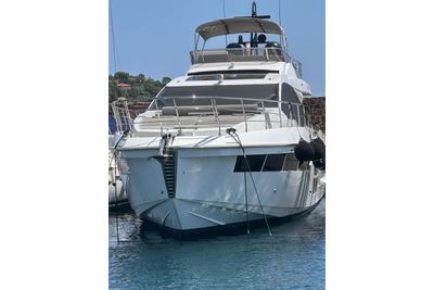 Yacht