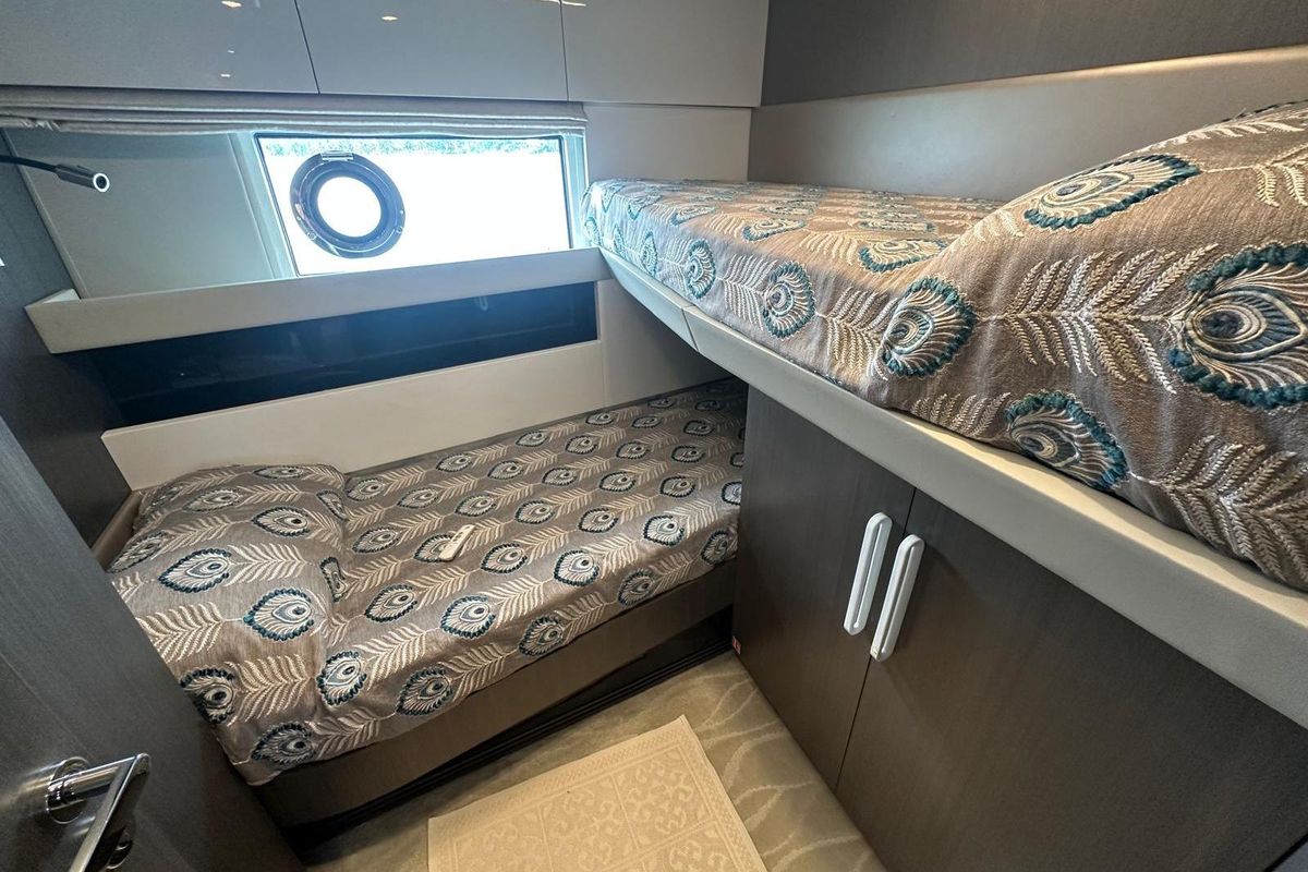 2020 Azimut 70 