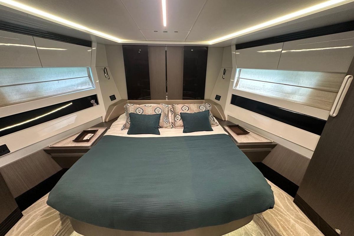 2020 Azimut 70 