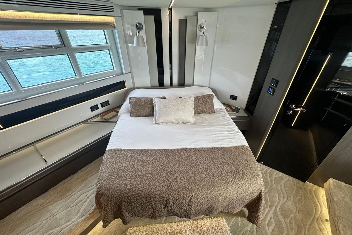 2020 Azimut 70 
