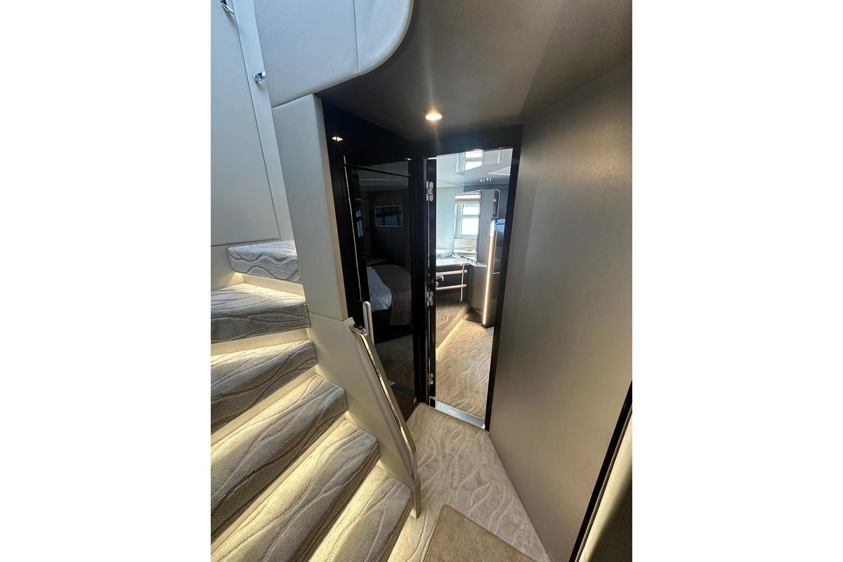 2020 Azimut 70 
