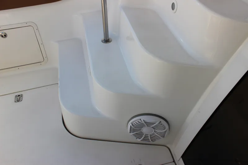  Yacht Photos Pics Steps and speaker on 2002 Regal Commodore 3880 boat deck.