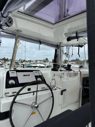 Jelliblu Yacht Photos Pics 